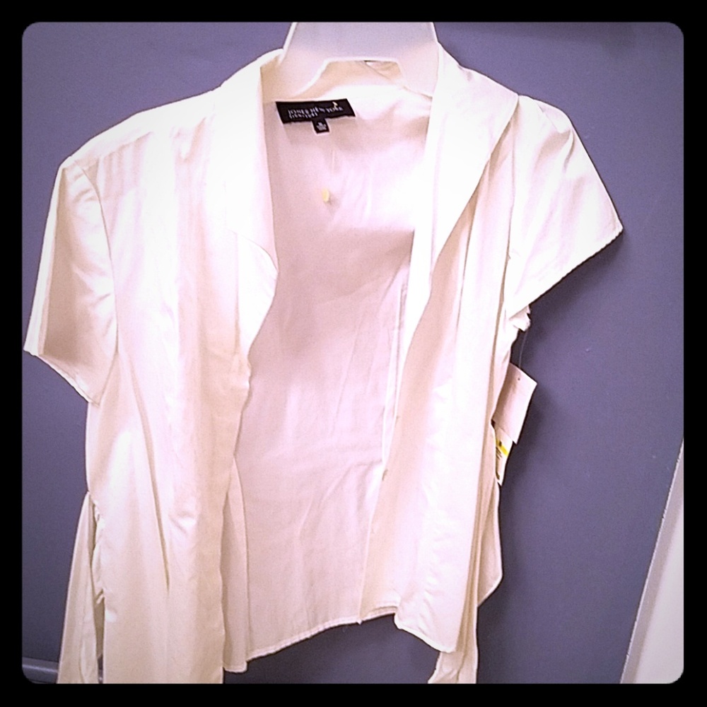 Brand new Jones New York white button-down blouse